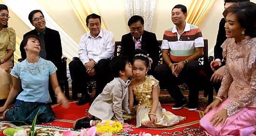 В Тайланде поженили 6-летних брата и сестру