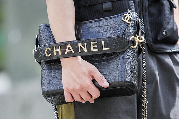 Дом моды Chanel попросил не употреблять название бренда всуе