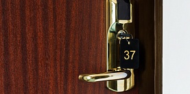 Ключ к безопасности: как выбрать дверной замок?